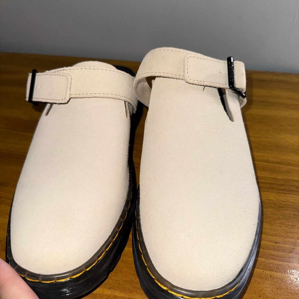 Dr. Martens Carlson Slingback Mule - Sand